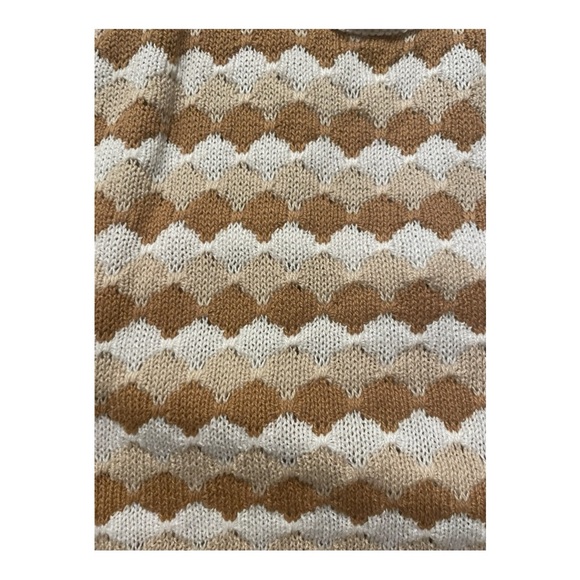 Boho Tan & White Crochet Knit Halter Crop Top | Festival-Ready Summer Must-Have - Picture 3 of 6